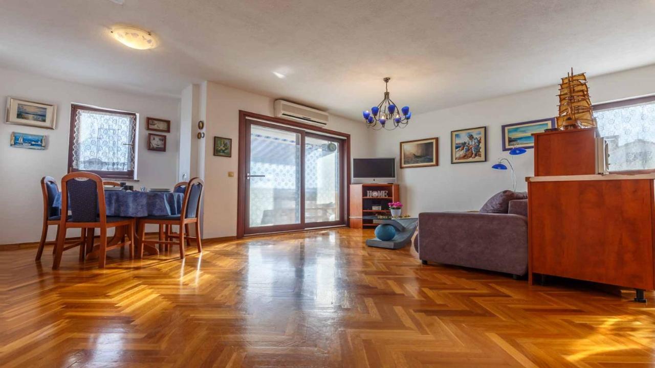 Apartman Mauro Malinska Luaran gambar